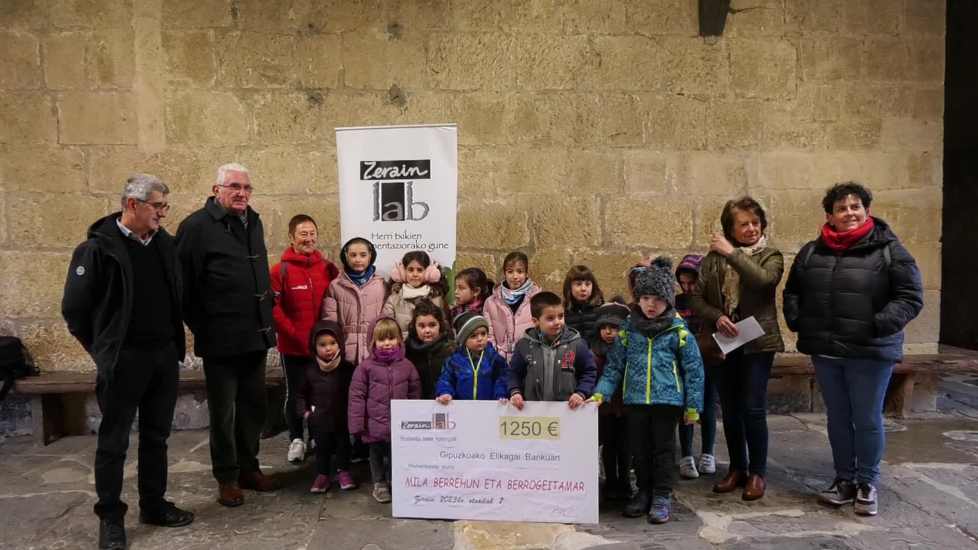 1.250€ bildu ditu Zeraingo Olentzero solidarioak Gipuzkoako Elikagaien Bankuarentzat