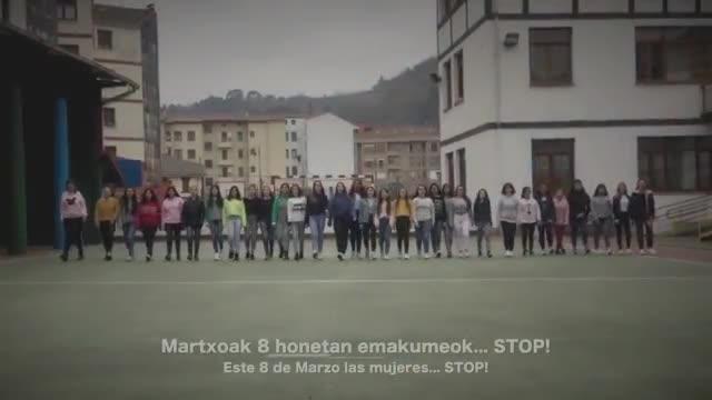 MERTZEDE IKASTETXEKO BIDEOKLIPA_ MARTXOAK 8 HONETAN EMAKUMEOK ... STOP!