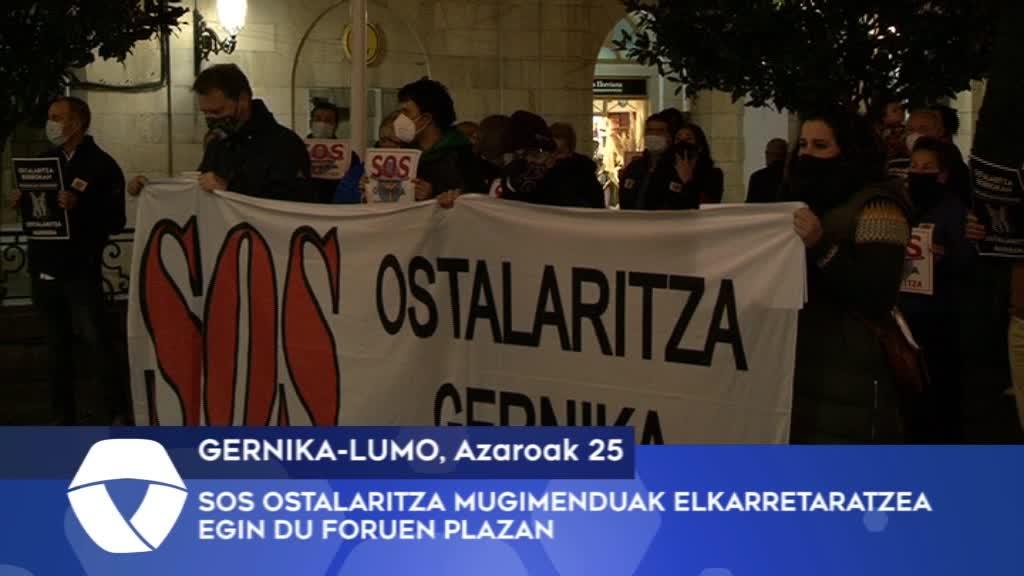 SOS Ostalaritza mugimenduak elkarretaratzea egin du Foruen Plazan