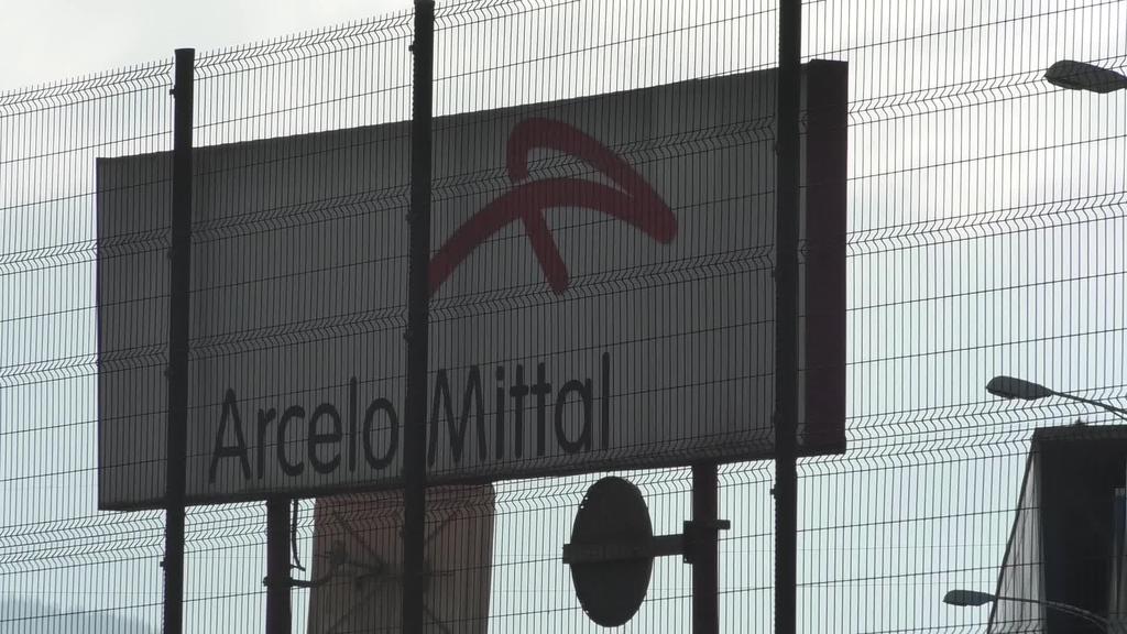 Arcelor Mittal enpresak lan geldialdia burutu zuen