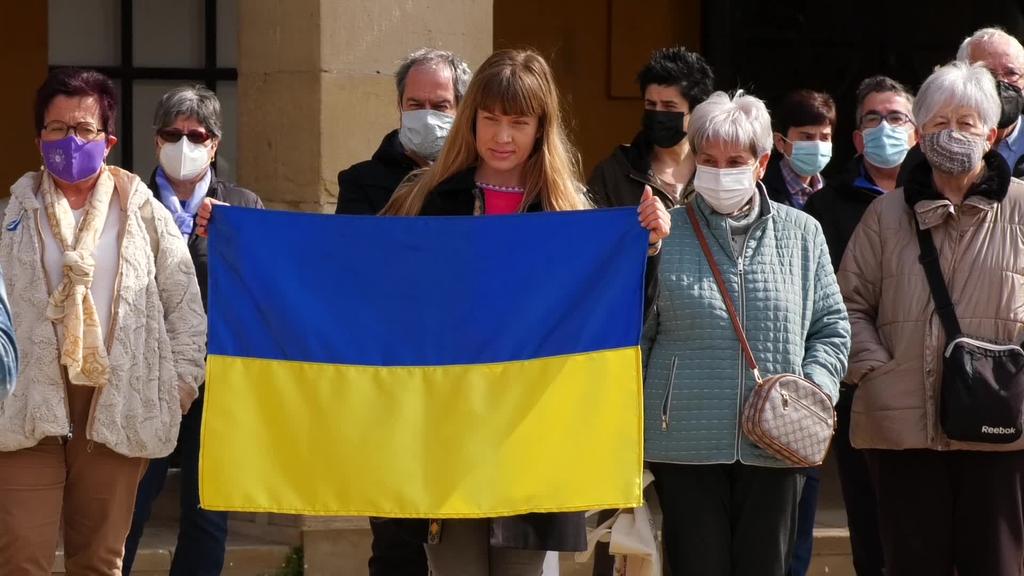 EUDEL-ek deituta, elkarretaratze isilak burutu dira goierrin Ukrainaren alde