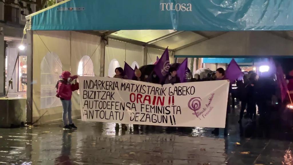 Tolosako asanblada feminista: ZUEK JIPOITZEN GAITUZUE! Indarkeria matxistarik gabeko bizitzak orain!